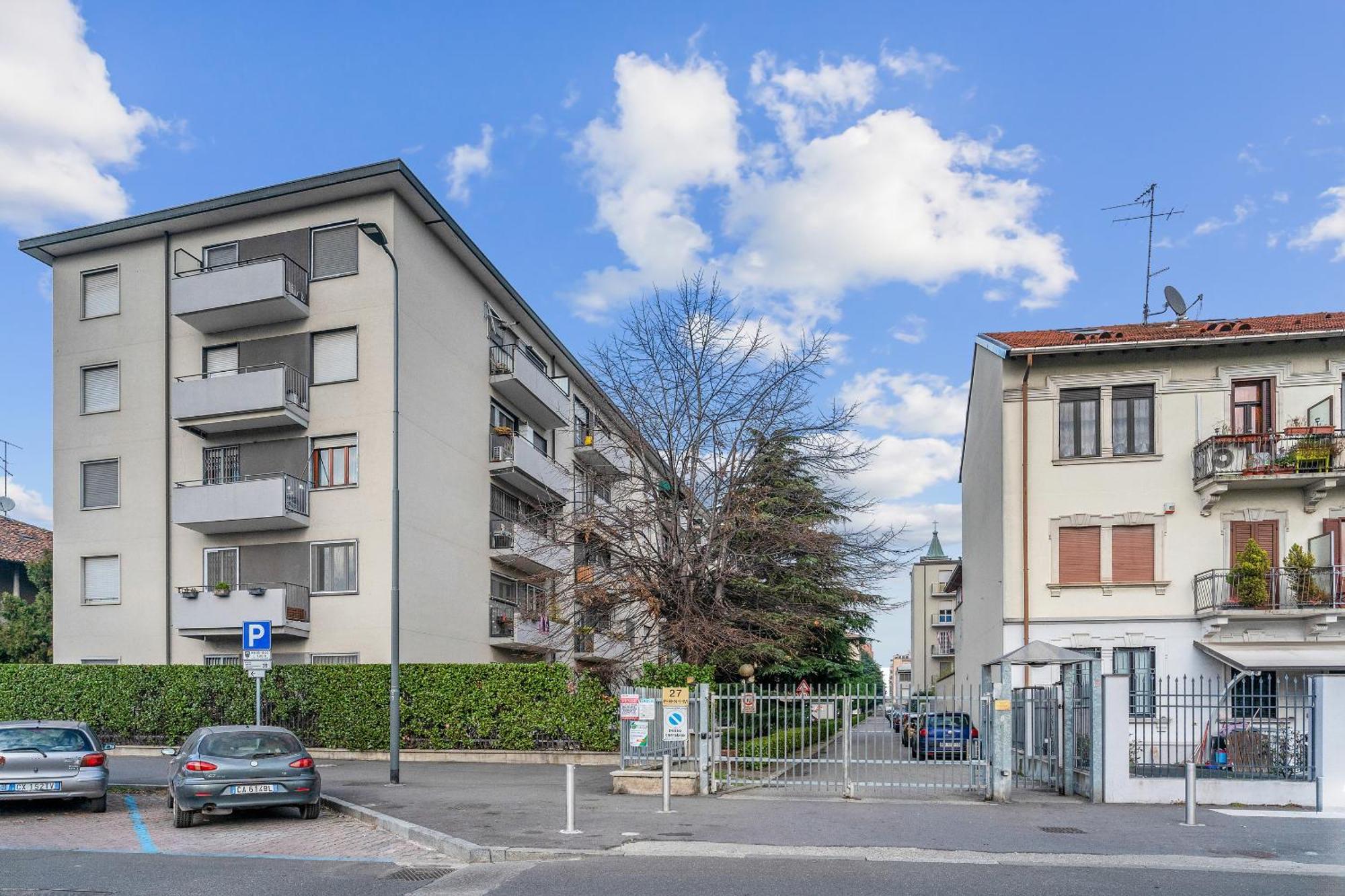 Rog27-Large Apartment With Transport Close To Home- Milano Exteriör bild